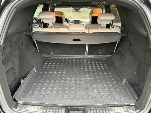 mercedes-benz-m-klasse-diesel-2012-big-19