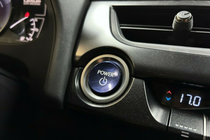 lexus-ux-elektrisitet-2022-big-23