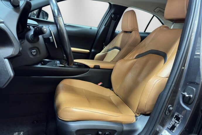 lexus-ux-elektrisitet-2022-big-8