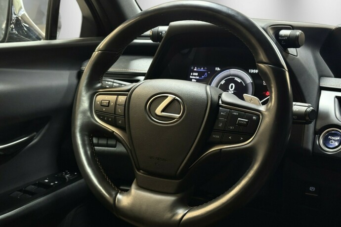 lexus-ux-elektrisitet-2022-big-5