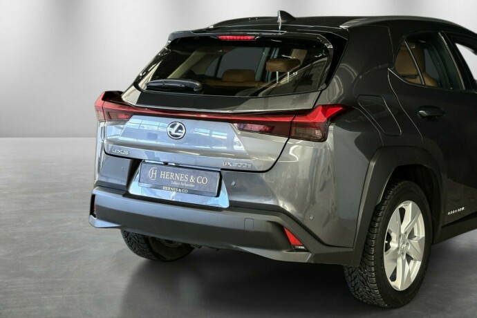 lexus-ux-elektrisitet-2022-big-28