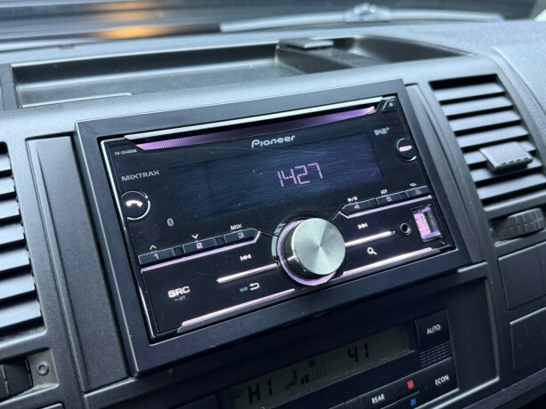 volkswagen-caravelle-diesel-2008-big-15