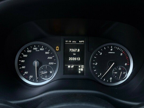 mercedes-benz-vito-diesel-2022-big-15