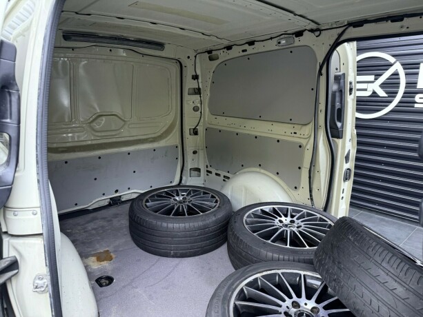mercedes-benz-vito-diesel-2022-big-27