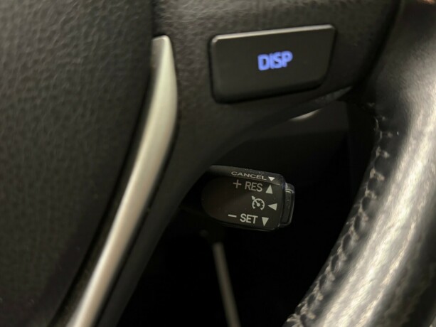 toyota-auris-bensin-2013-big-17