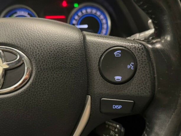 toyota-auris-bensin-2013-big-16