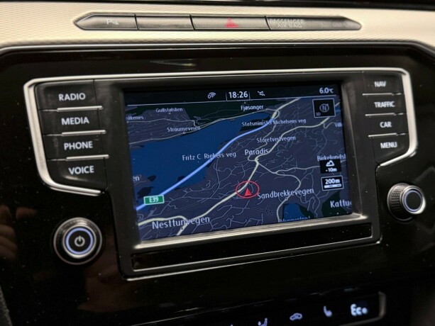 volkswagen-passat-elektrisitetbensin-2017-big-24