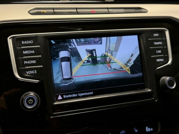 volkswagen-passat-elektrisitetbensin-2017-big-23