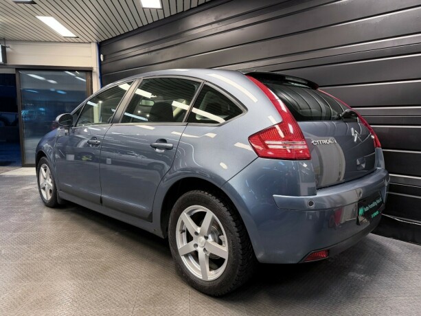 citroen-c4-bensin-2007-big-5