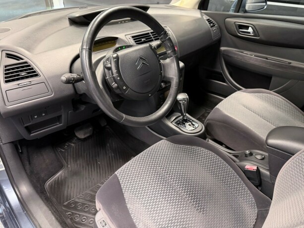citroen-c4-bensin-2007-big-11