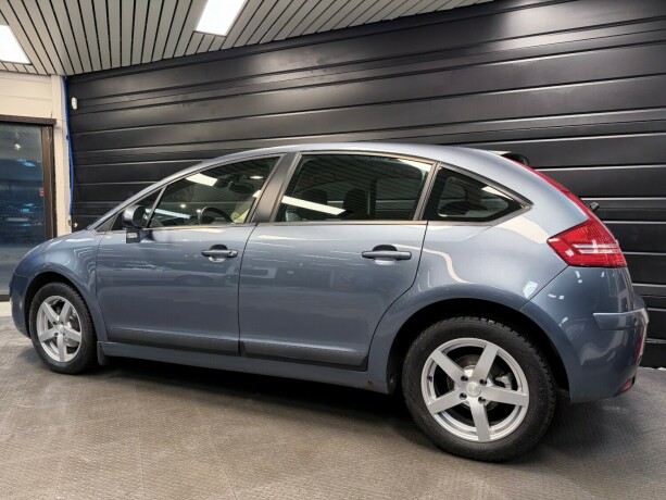 citroen-c4-bensin-2007-big-4