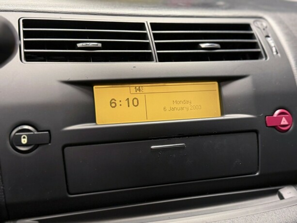 citroen-c4-bensin-2007-big-22