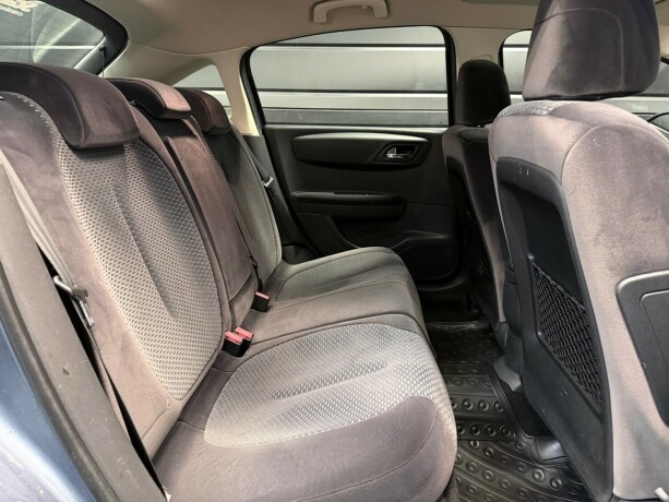 citroen-c4-bensin-2007-big-17