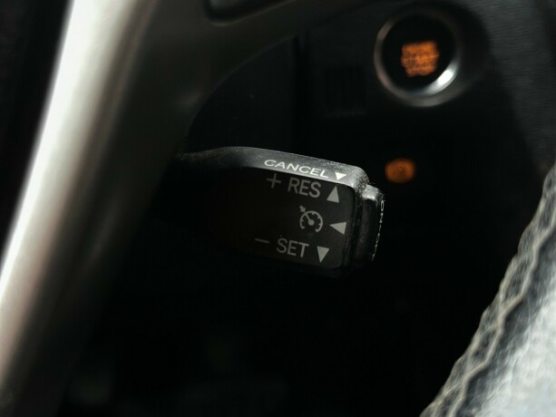 toyota-avensis-diesel-2009-big-21