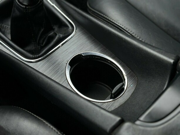 toyota-avensis-diesel-2009-big-15