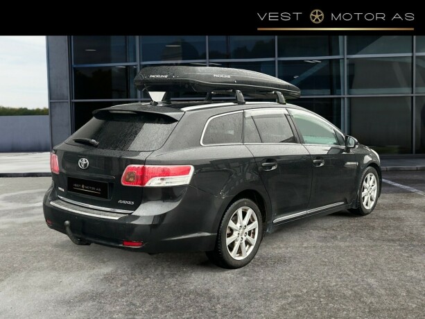 toyota-avensis-diesel-2009-big-6