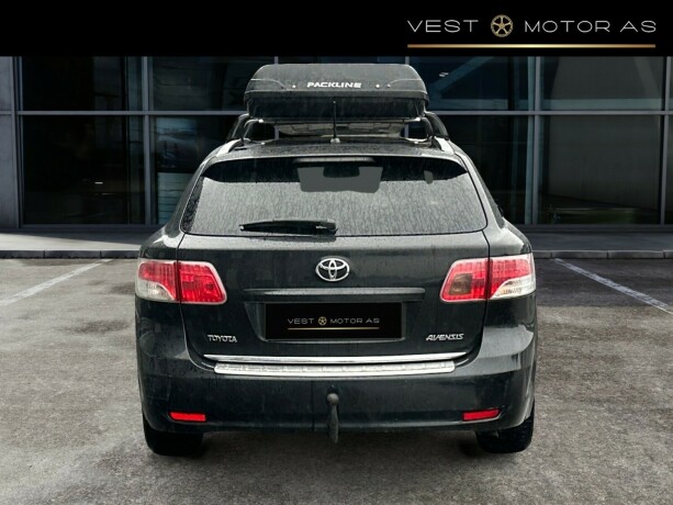 toyota-avensis-diesel-2009-big-5