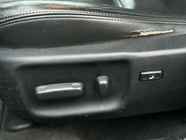 toyota-avensis-diesel-2009-big-9