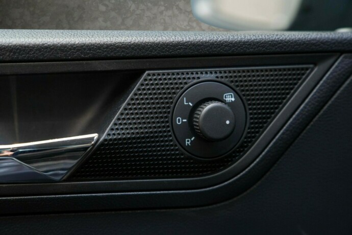 skoda-rapid-bensin-2019-big-22