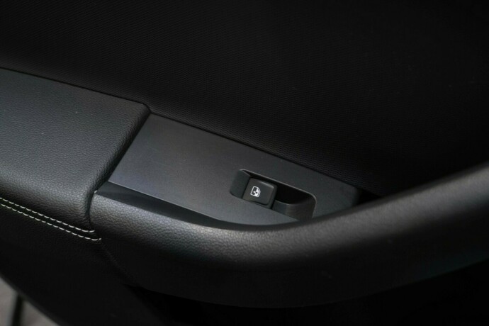 skoda-rapid-bensin-2019-big-28