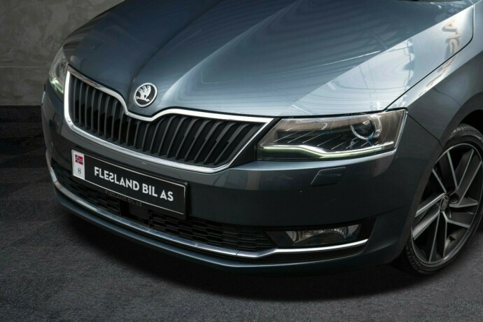 skoda-rapid-bensin-2019-big-3