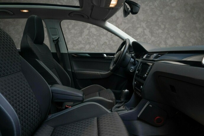 skoda-rapid-bensin-2019-big-29