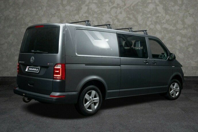 volkswagen-transporter-diesel-2018-big-6