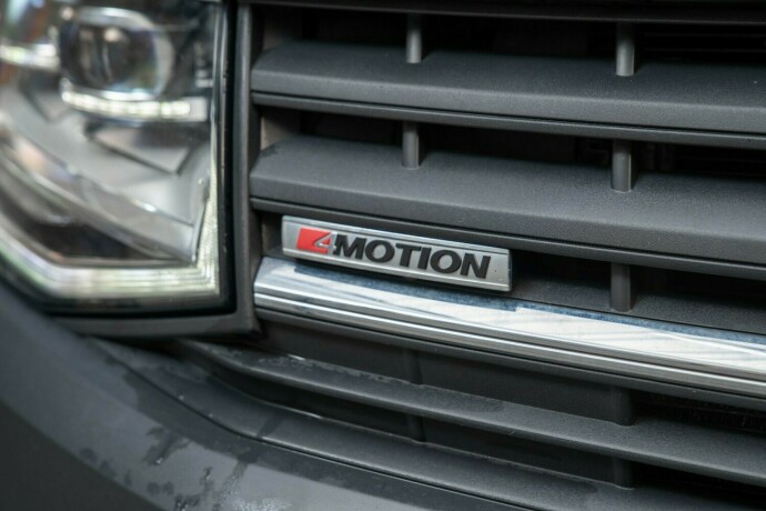 volkswagen-transporter-diesel-2018-big-4