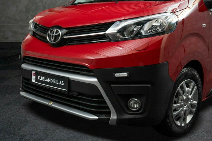 toyota-proace-diesel-2022-big-2