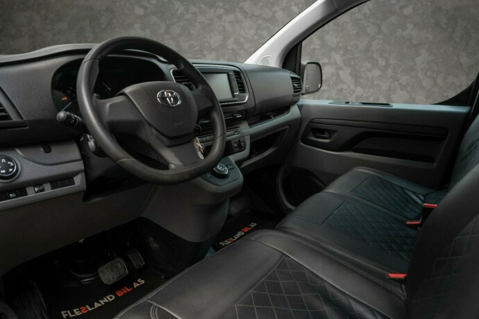 toyota-proace-diesel-2022-big-16