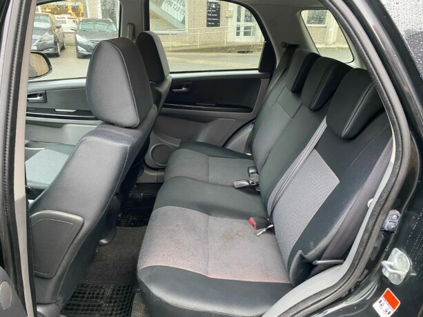 suzuki-sx4-bensin-2007-big-7