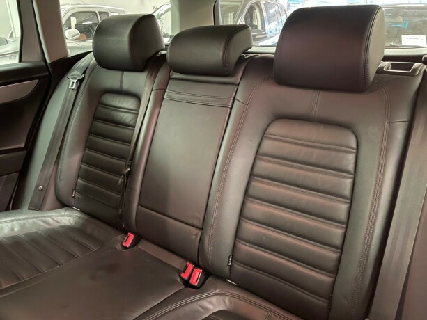 volkswagen-passat-diesel-2014-big-26