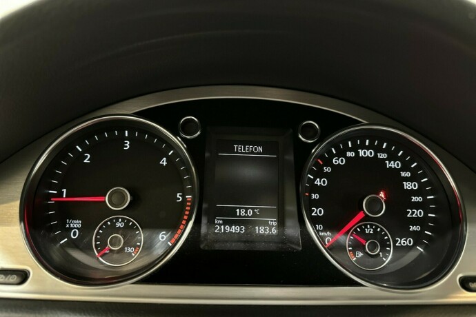 volkswagen-passat-diesel-2014-big-12