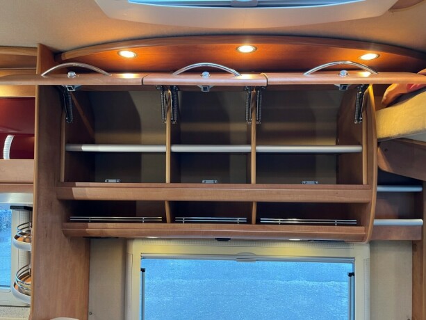 carthago-chic-i47-e-line-2-enkle-senger-senkeseng-alde-diesel-2009-big-32