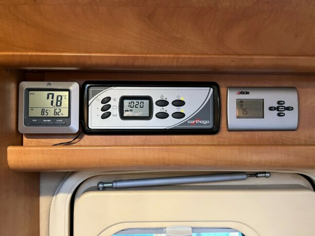 carthago-chic-i47-e-line-2-enkle-senger-senkeseng-alde-diesel-2009-big-35