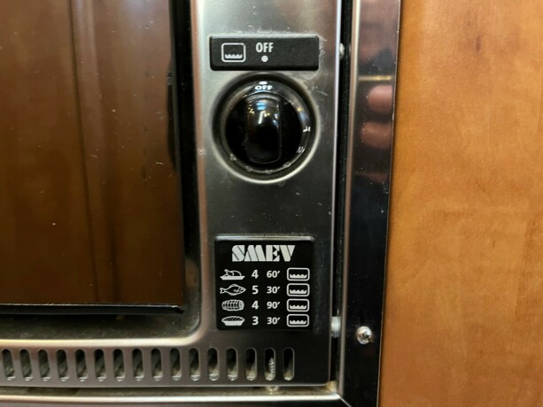 carthago-chic-i47-e-line-2-enkle-senger-senkeseng-alde-diesel-2009-big-46