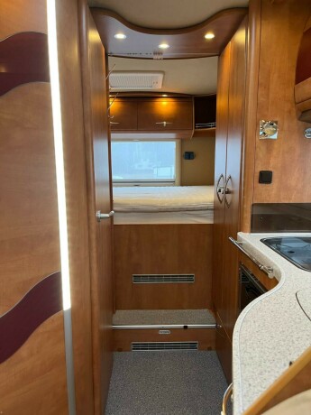 carthago-chic-i47-e-line-2-enkle-senger-senkeseng-alde-diesel-2009-big-61