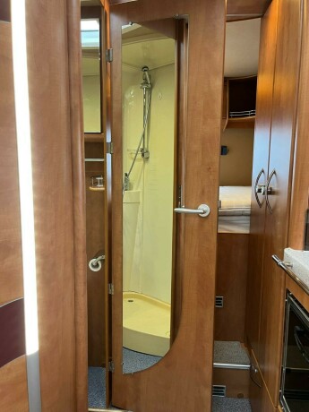 carthago-chic-i47-e-line-2-enkle-senger-senkeseng-alde-diesel-2009-big-62