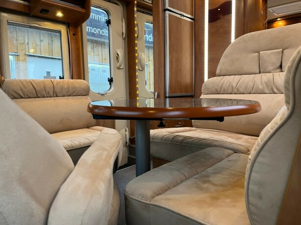 carthago-chic-i47-e-line-2-enkle-senger-senkeseng-alde-diesel-2009-big-31