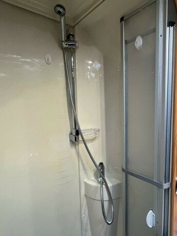 carthago-chic-i47-e-line-2-enkle-senger-senkeseng-alde-diesel-2009-big-66