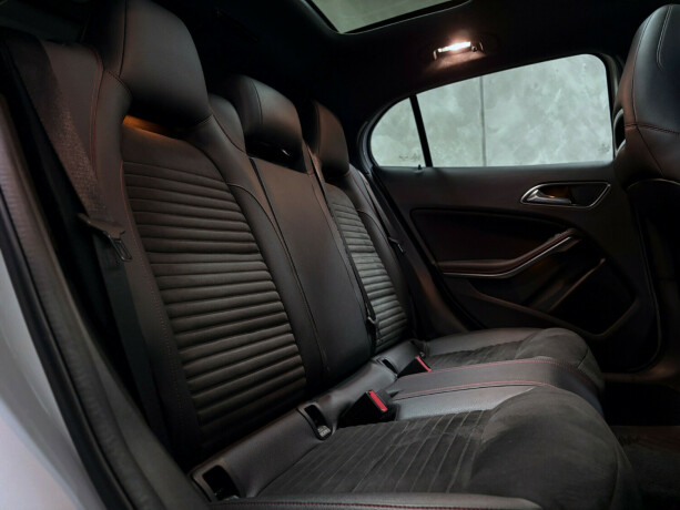 mercedes-benz-gla-bensin-2016-big-11