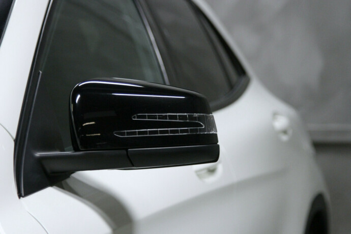 mercedes-benz-gla-bensin-2016-big-3