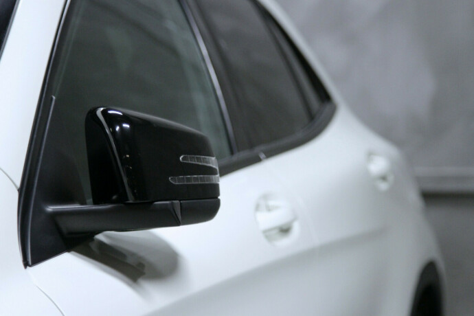 mercedes-benz-gla-bensin-2016-big-4