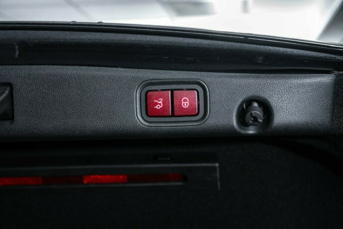 mercedes-benz-e-klasse-bensin-2017-big-44