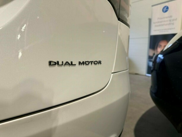 tesla-model-x-elektrisitet-2019-big-45