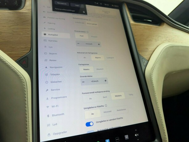 tesla-model-x-elektrisitet-2019-big-34