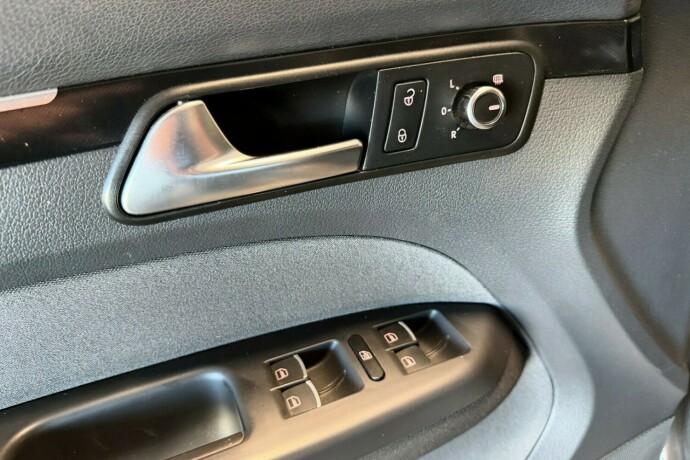 volkswagen-touran-diesel-2013-big-20