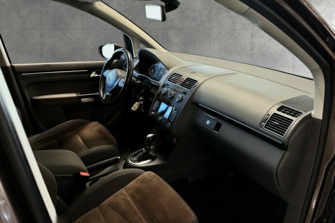 volkswagen-touran-diesel-2013-big-22