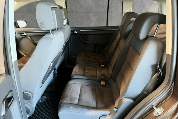 volkswagen-touran-diesel-2013-big-14