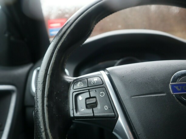 volvo-v60-elektrisitetdiesel-2017-big-13